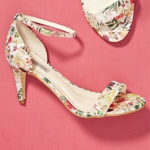 Raphaella Booz Floral Lace Heels size 8
